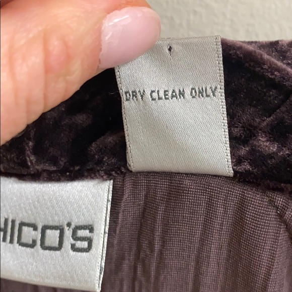 Chico’s Top - Picture 3 of 3